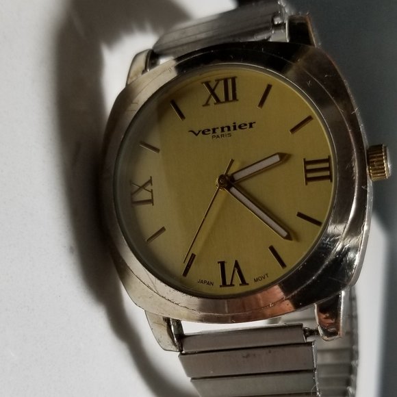 VERNIER For Men Watch Quartz Movement Silver Tone Working Excellent Condition - Picture 1 of 14